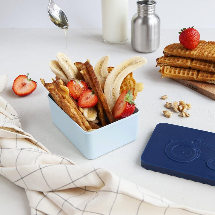 Blafre matboks i plast ett rom - Traktor Rød/Lys blå - Homy