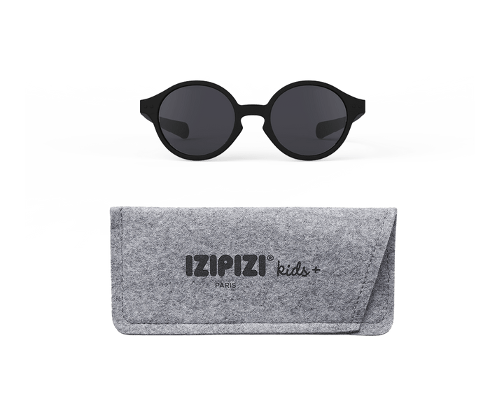 IZIPIZI D KIDS PLUS SUN – Black Solbriller for barn (3–5 år) - Homy